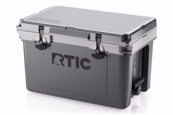 yeti tundra 35 hard cooler (copy)